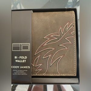 BNIB Cody James handmade genuine leather wallet